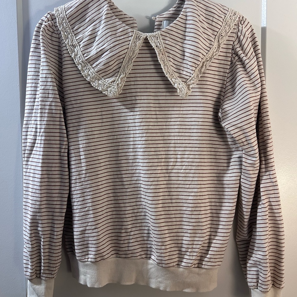 Chic Striped Sweater with Lace Collar